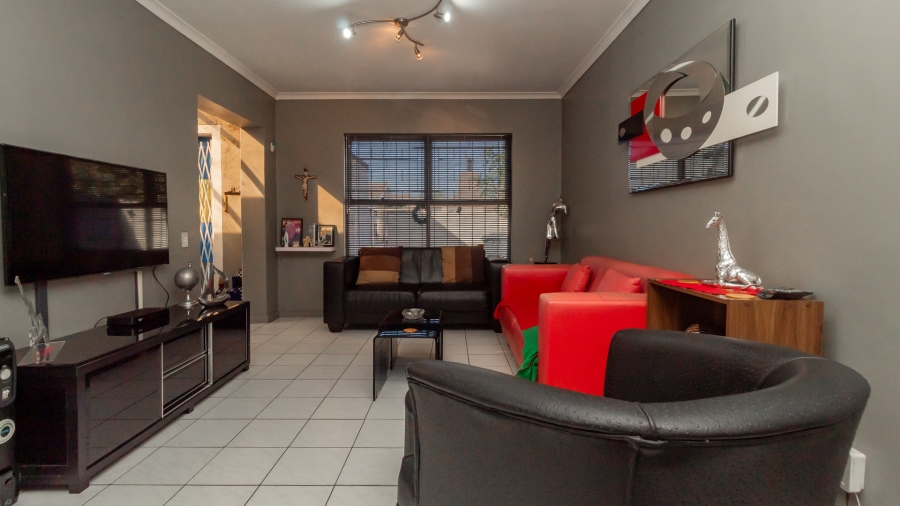 2 Bedroom Property for Sale in Glenwood Western Cape